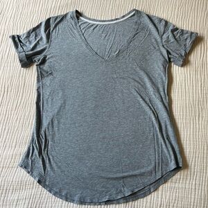 lululemon athletica Heather Gray V-Neck Short Sleeve Tee